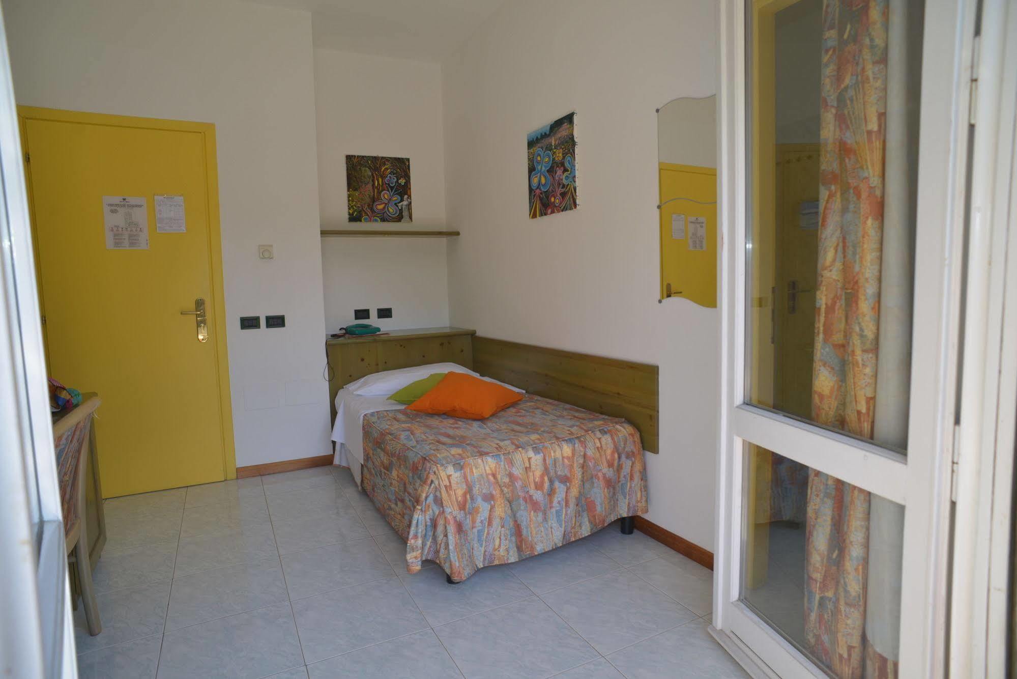 Hotel Salus Sant'Andrea Bagni Exterior photo