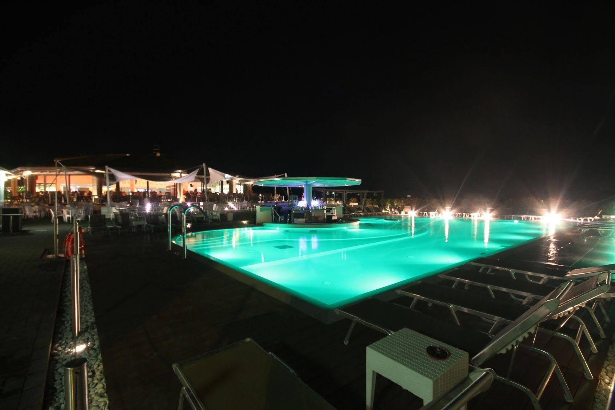 Hotel Salus Sant'Andrea Bagni Exterior photo