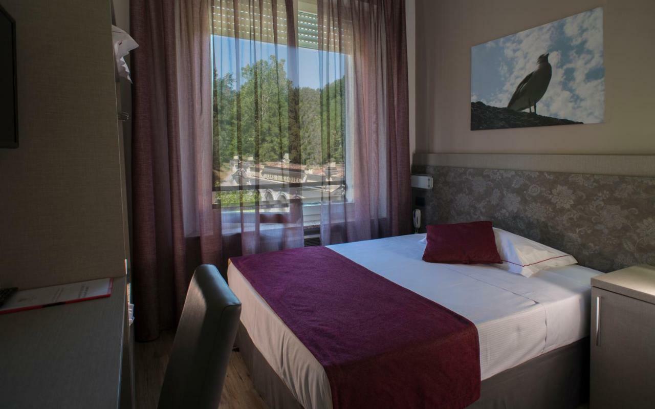 Hotel Salus Sant'Andrea Bagni Room photo