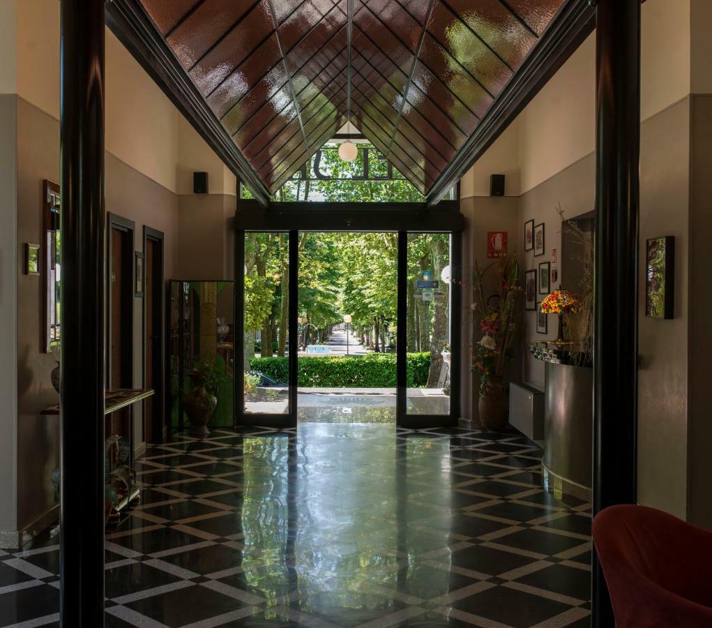 Hotel Salus Sant'Andrea Bagni Exterior photo